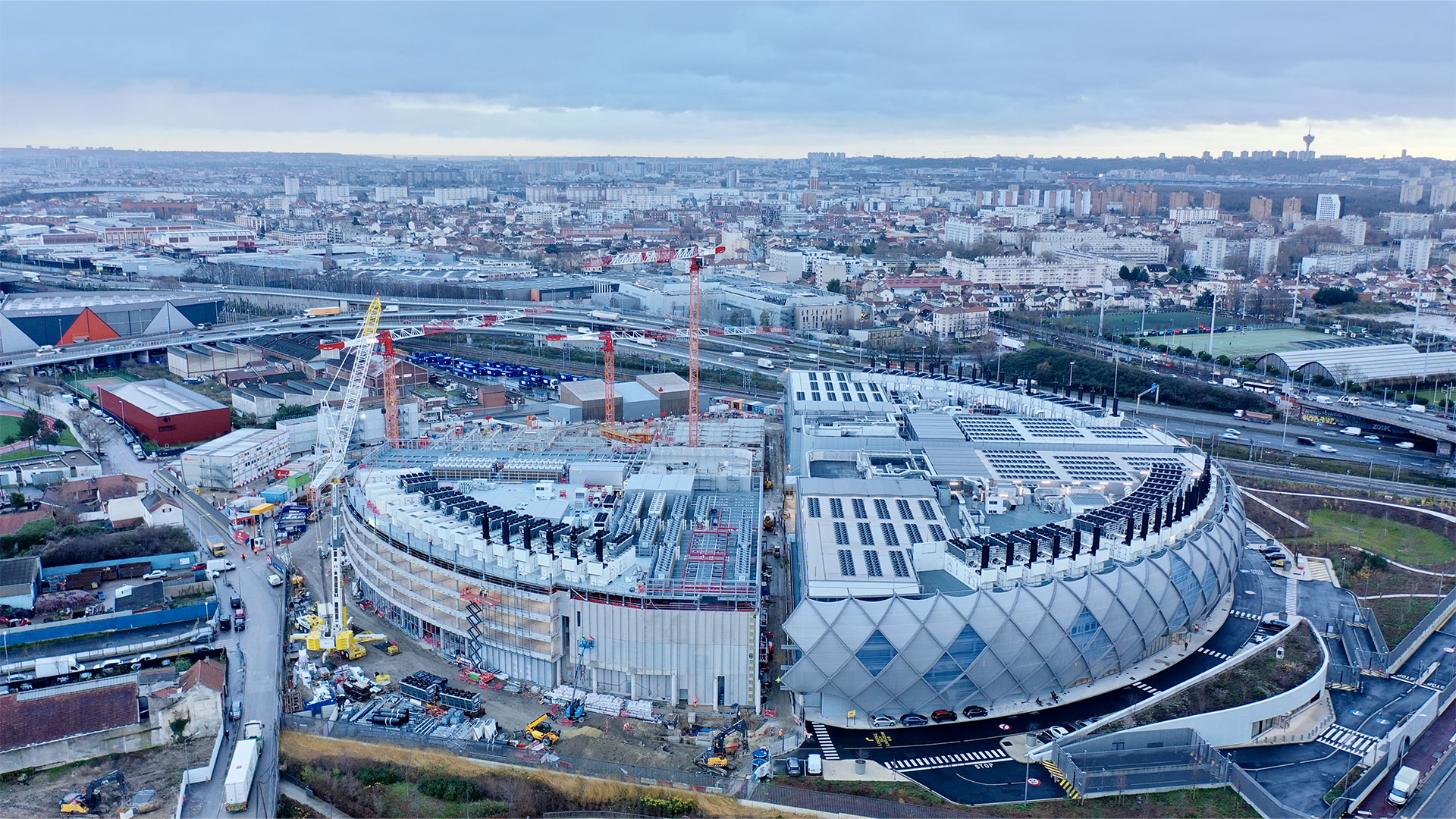 Vue aérienne du data center de la Courneuve